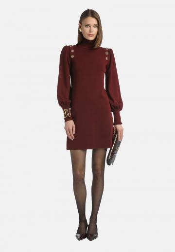 Вязаное платье