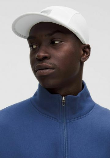 Спортивная кофта