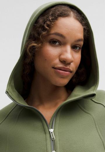 Спортивная толстовка