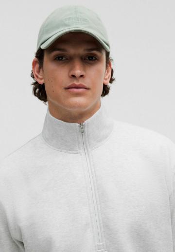 Спортивная кофта