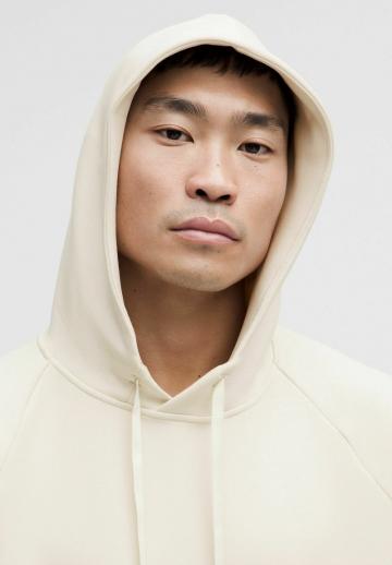 Спортивная кофта