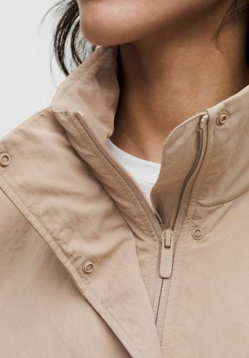 Спортивная куртка