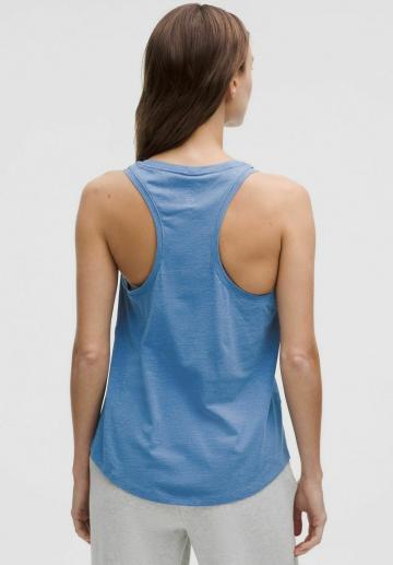 Спортивный топ