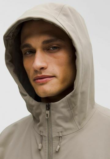 Куртка-дождевик