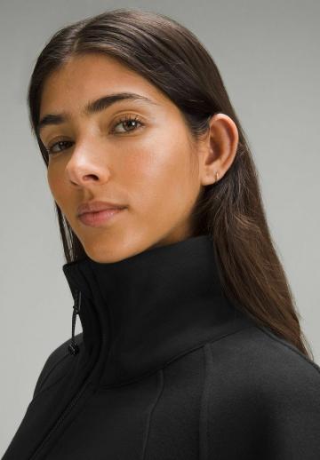 Спортивная толстовка