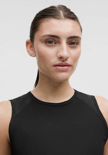 Спортивный топ