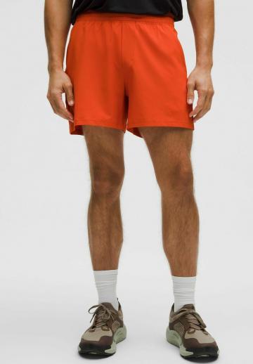 Спортивныве шорты