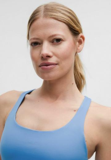 Спортивный бюстгальтер