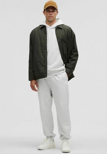 Спортивная кофта