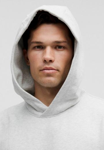 Спортивная кофта