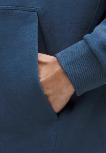 Спортивная кофта