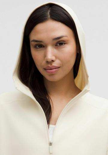 Спортивная толстовка