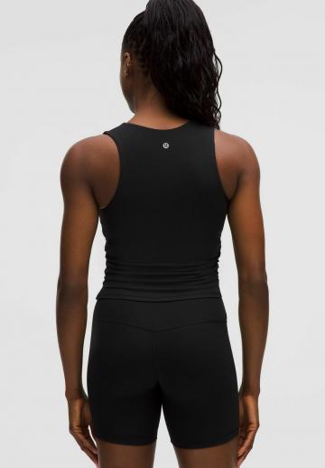 Спортивный топ