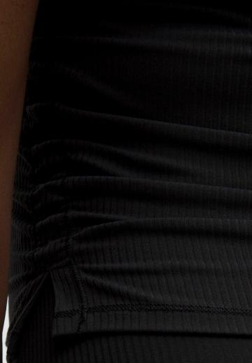 Спортивный топ