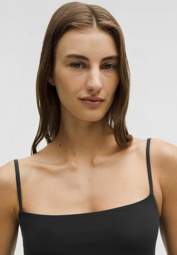 Спортивный топ