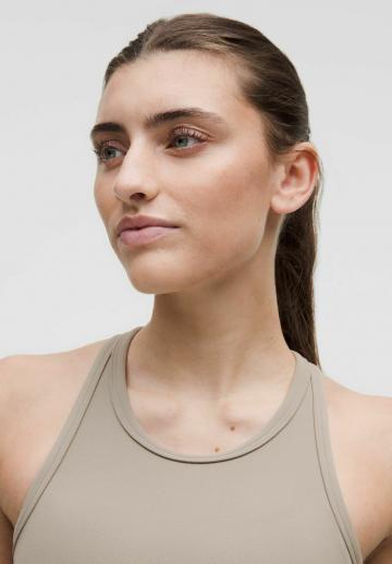 Спортивный топ