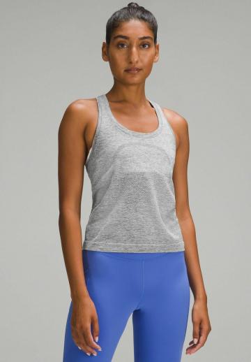 Спортивный топ