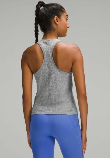 Спортивный топ