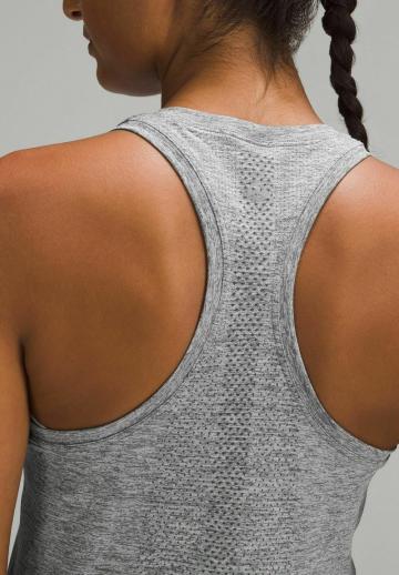 Спортивный топ