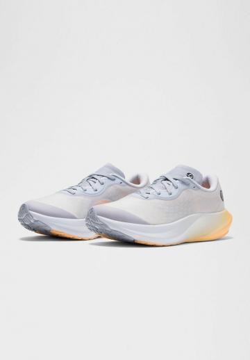 Беговые кроссовки