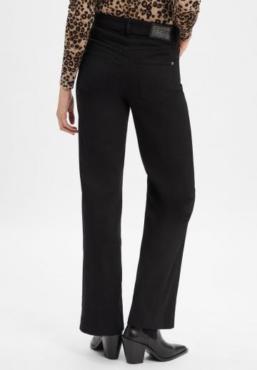 Клешеные брюки