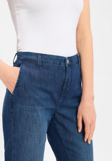 Короткие джинсы