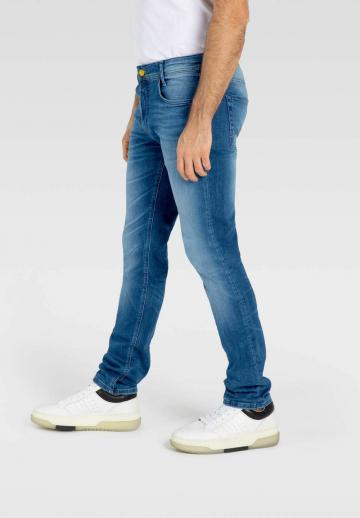 Узкие джинсы