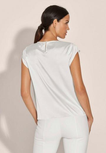 Атласная блузка