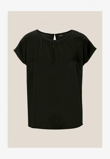 Атласная блузка