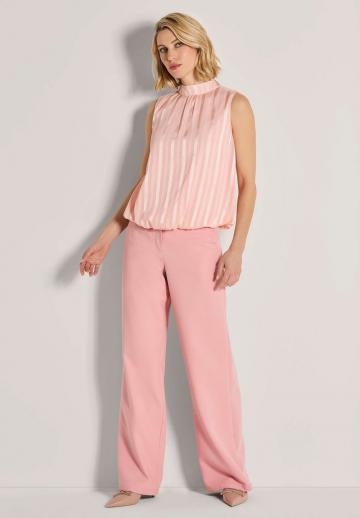 Блузка без рукавов