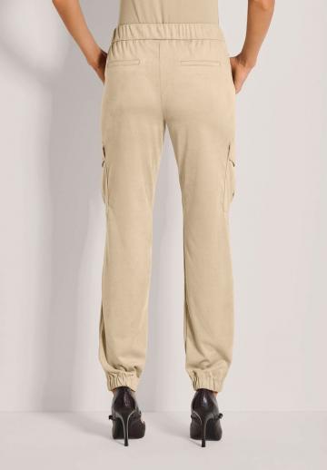 Брюки с накладными карманами