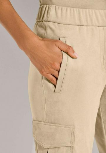 Брюки с накладными карманами