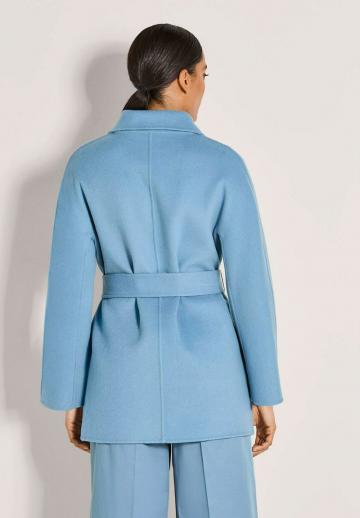 Короткое пальто