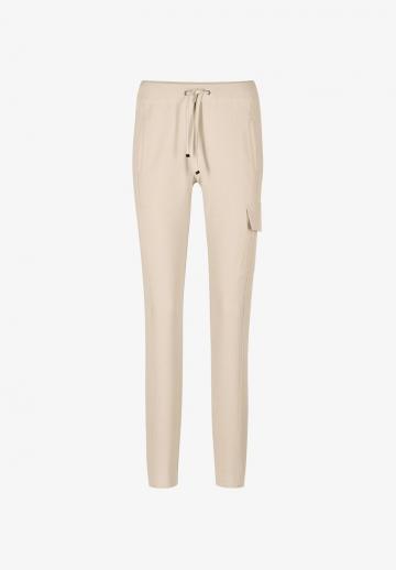 Брюки с накладными карманами