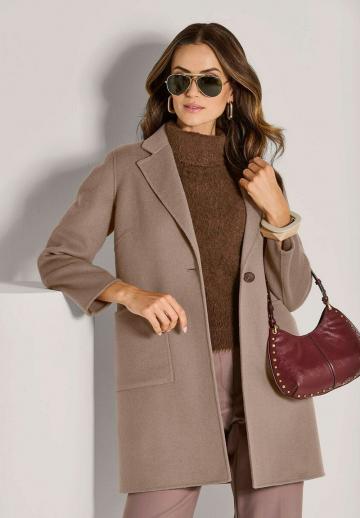 Короткое пальто