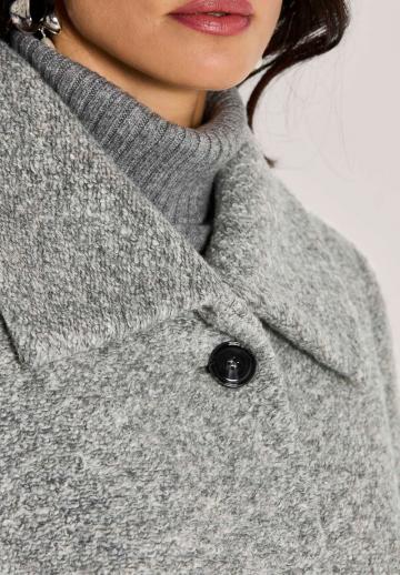 Короткое пальто