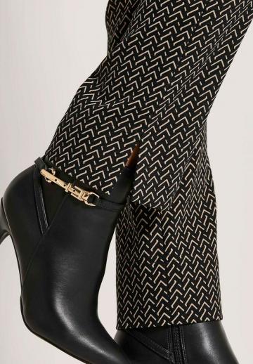 Узкие брюки