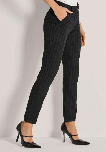 Узкие брюки