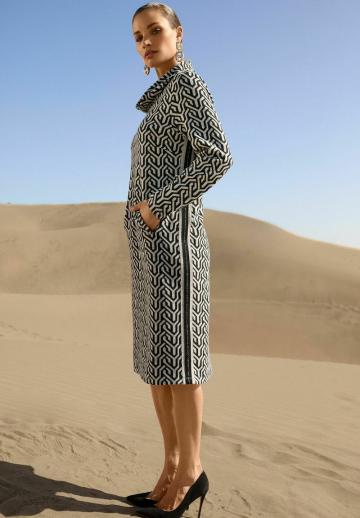 Вязаное платье