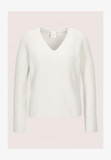 Пуловер с вырезом V