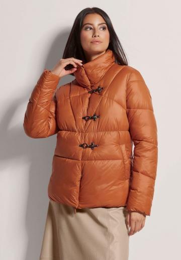 Зимняя куртка