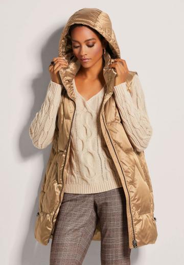 Длинный жилет