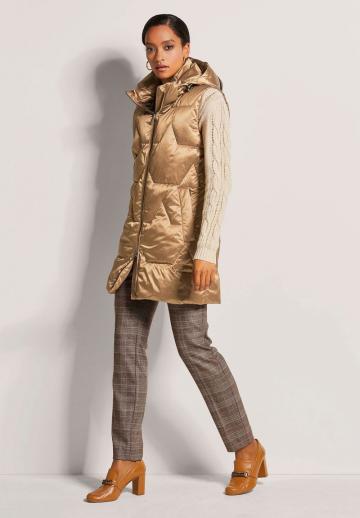 Длинный жилет