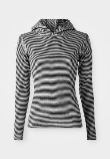 Пуловер с капюшоном