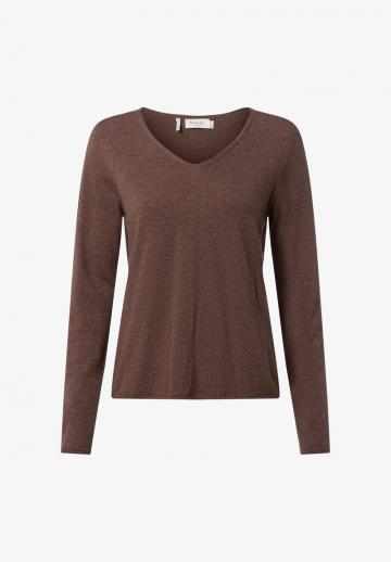 Пуловер с вырезом V