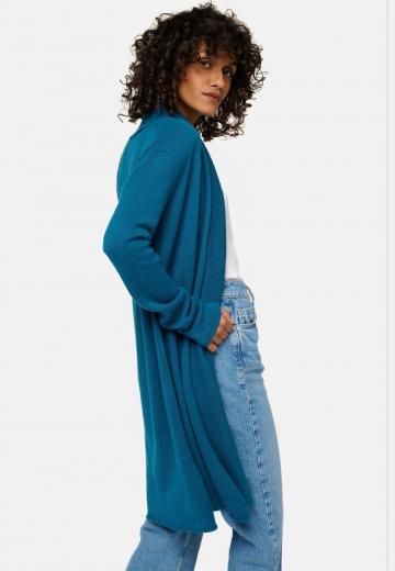 Длинный жилет