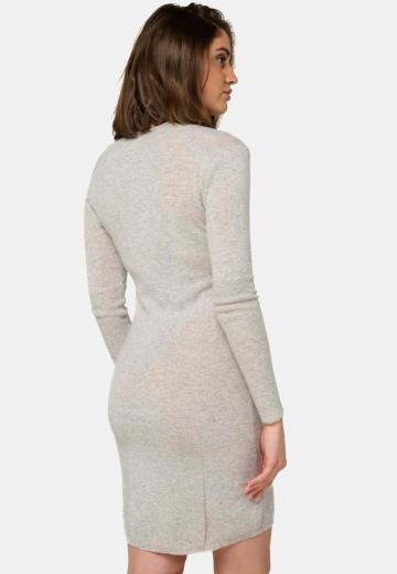 Вязаное платье