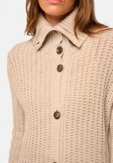 Длинный жилет