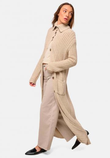 Длинный жилет