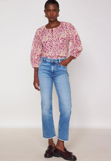 Короткие джинсы